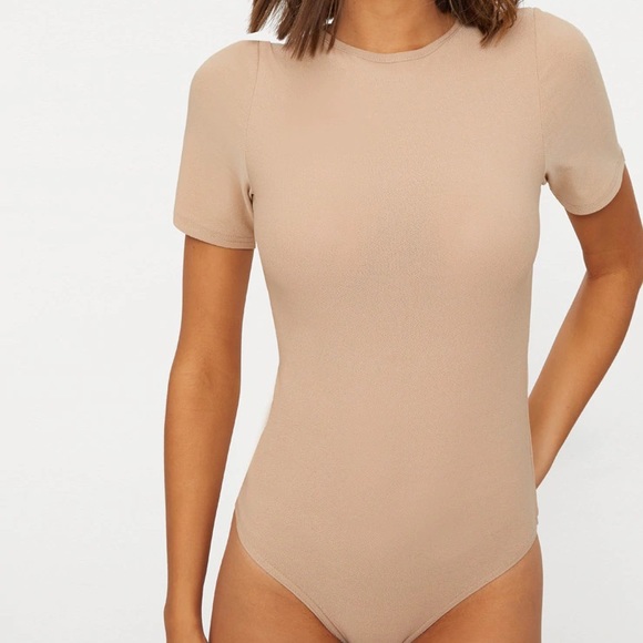 🆕 PrettyLittleThing Tan Bodysuit - Picture 3 of 9